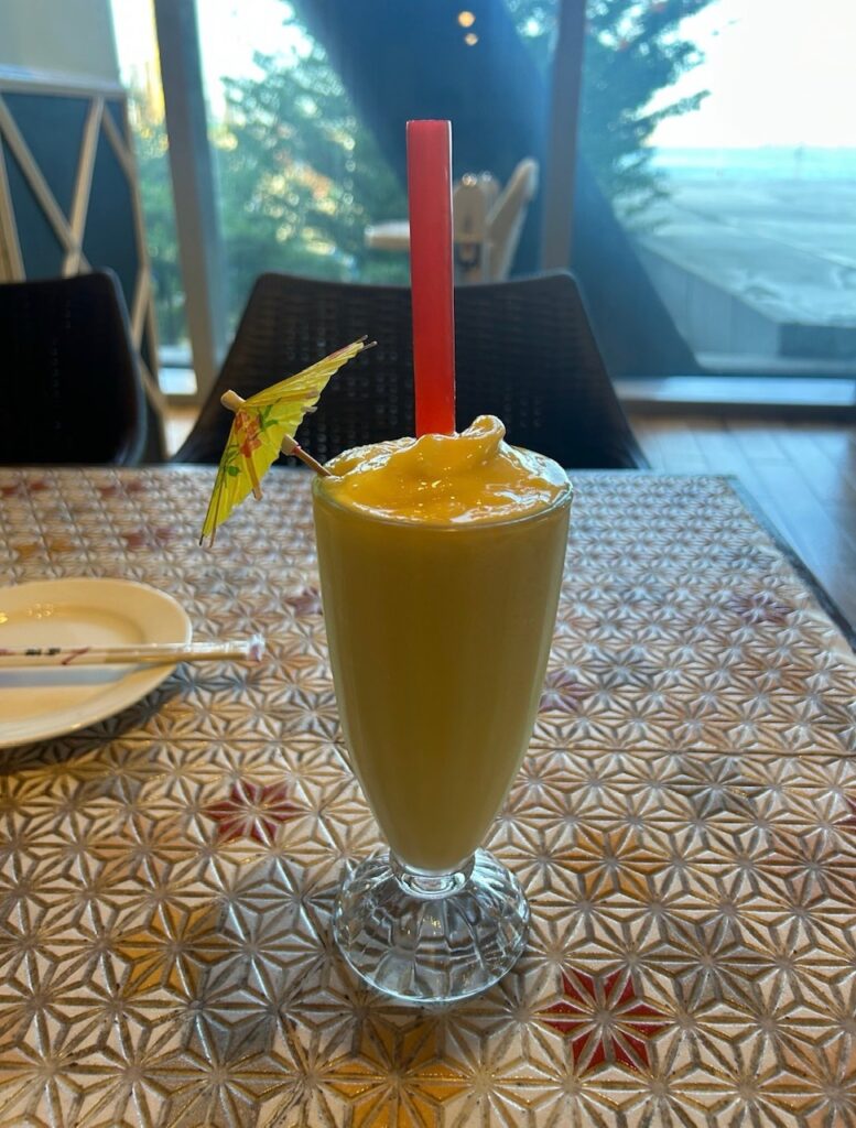 松乃屋のマンゴーシェイク