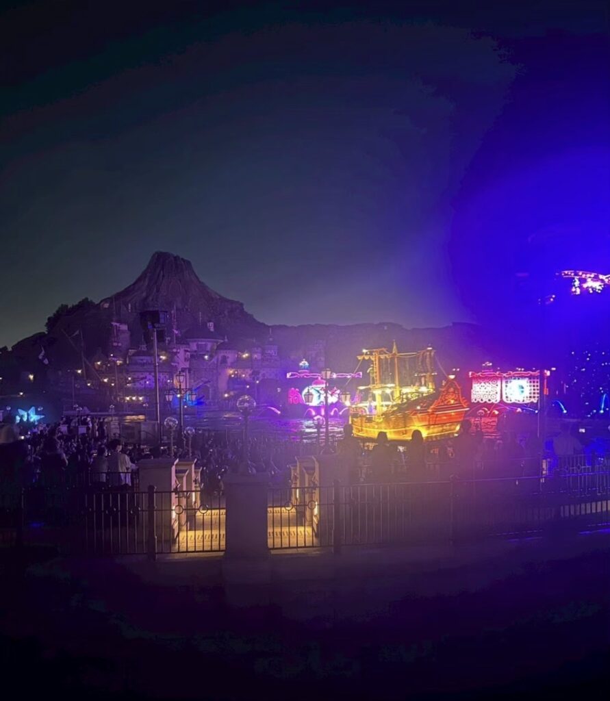 ビリーヴ！〜シー・オブ・ドリームス〜のプロジェクションマッピング