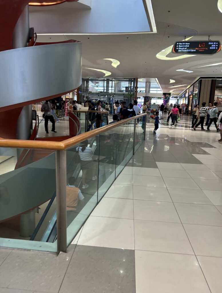 SMシーサイドモールの外観